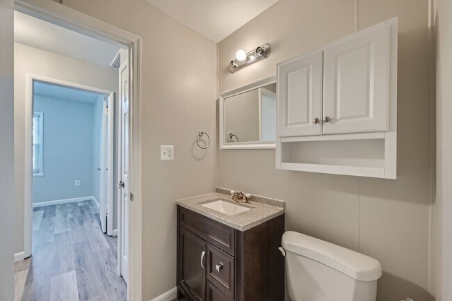 Building Photo - 601 Boxelder Dr