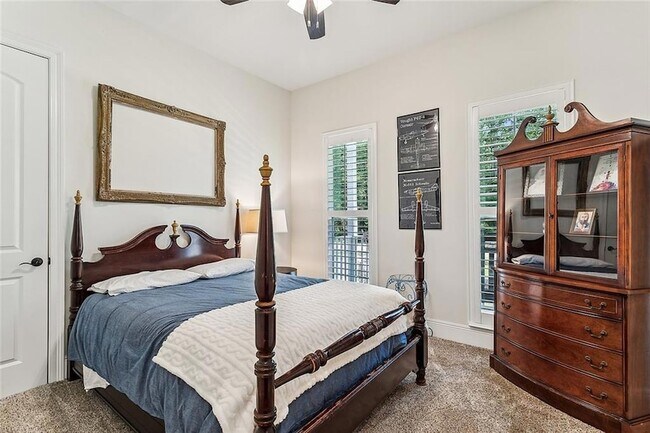 Building Photo - 12099 Jones Rd