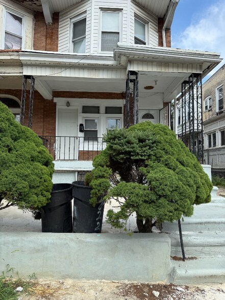 Primary Photo - 4817 N 12th St
