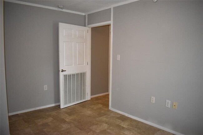 Building Photo - 1756 County Rd 3479A