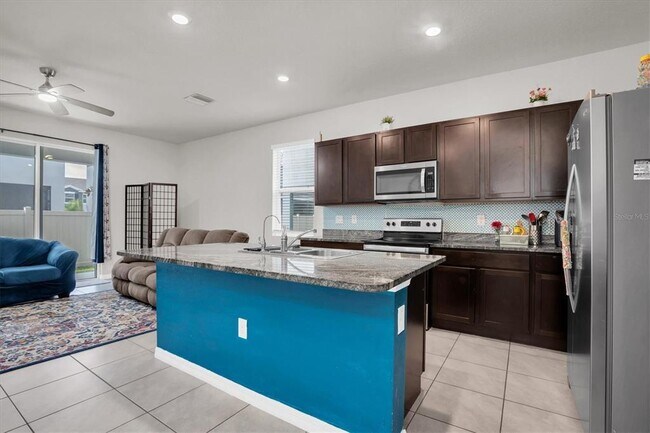 Building Photo - 2917 Suncoast Plains Dr