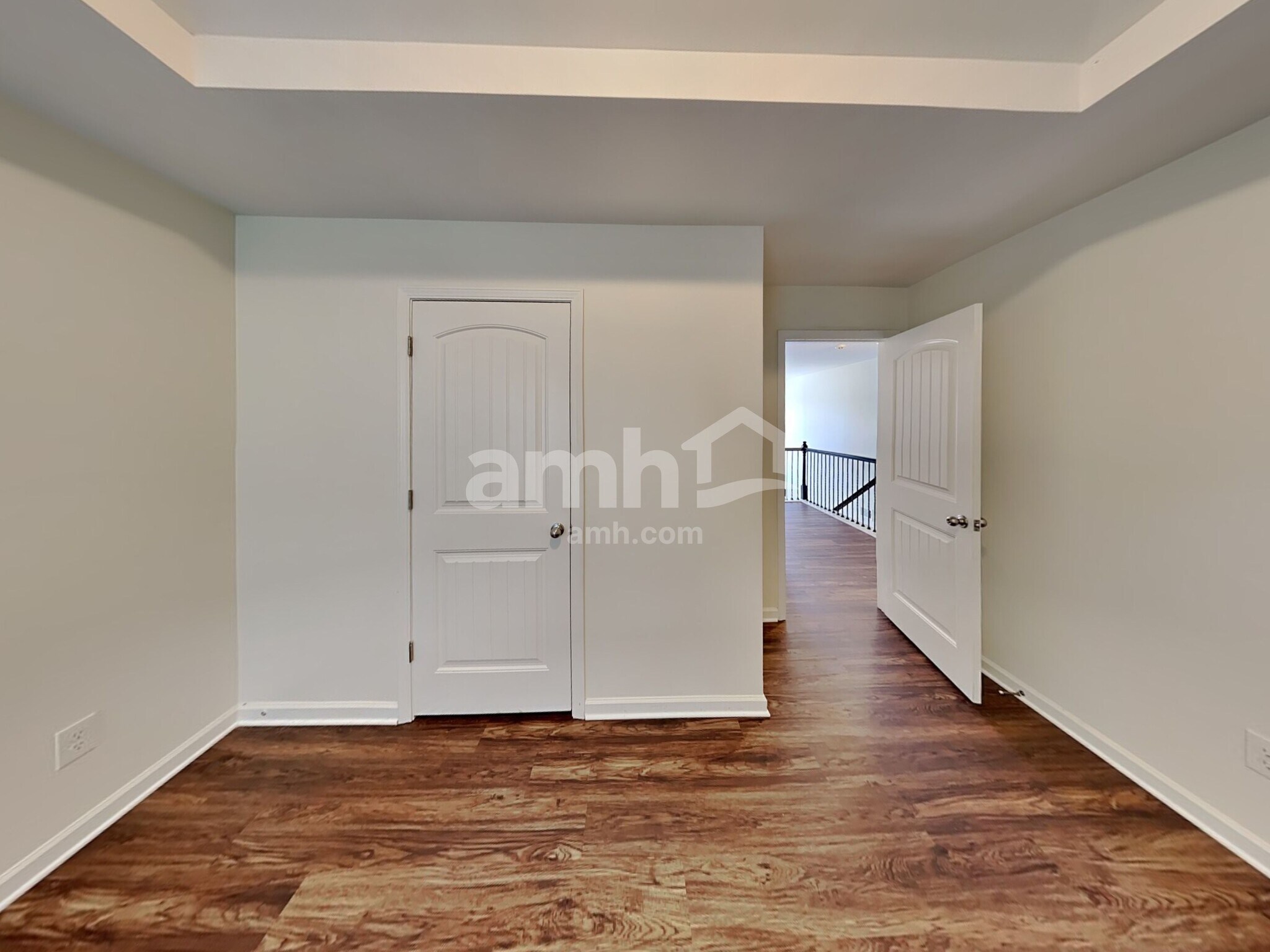 Building Photo - 402 Cleburne Pl