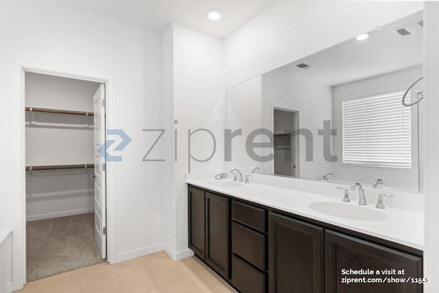 Building Photo - 17425 Graceada Ln
