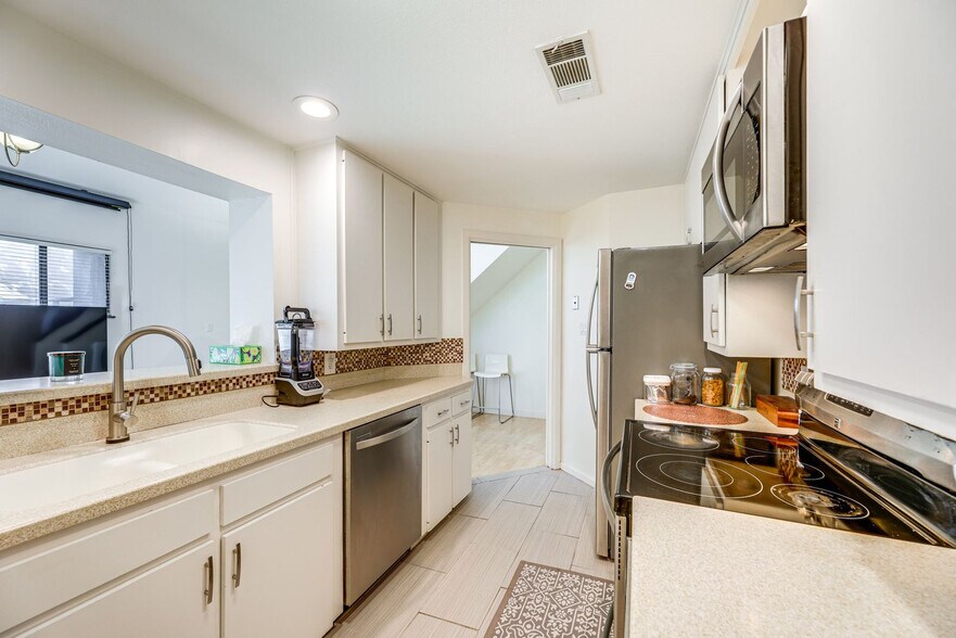 Building Photo - 1735 Spyglass Dr