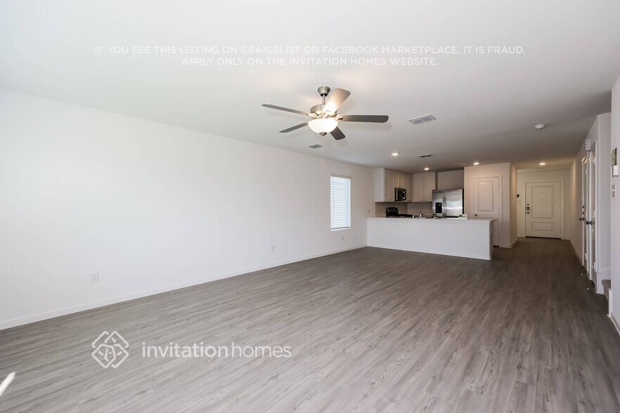 Building Photo - 4033 Drifters Bnd Dr