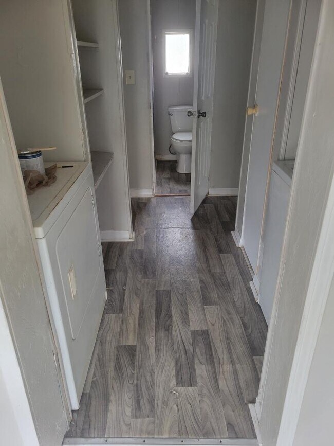 Building Photo - 8135 Tolles Dr