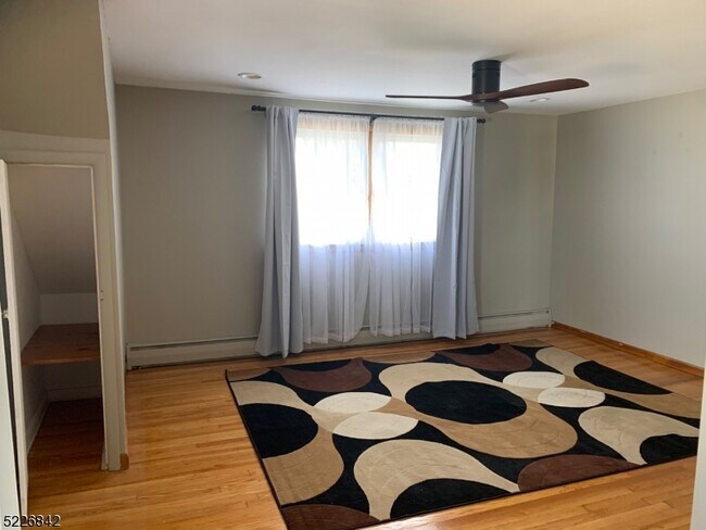 Building Photo - 172 W 3rd St