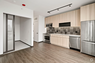 Building Photo - 1393 W Randolph St