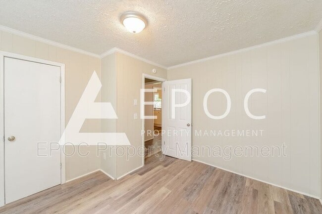 Building Photo - 2616 Manchester St