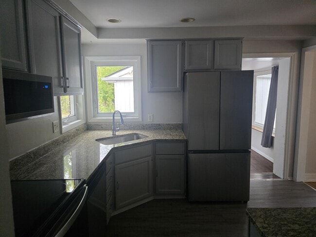 Building Photo - 24955 Westmoreland Dr