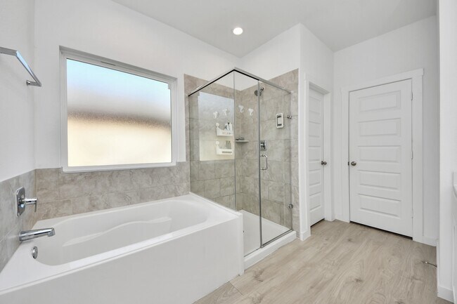 Building Photo - 30119 Gallatin River Ln