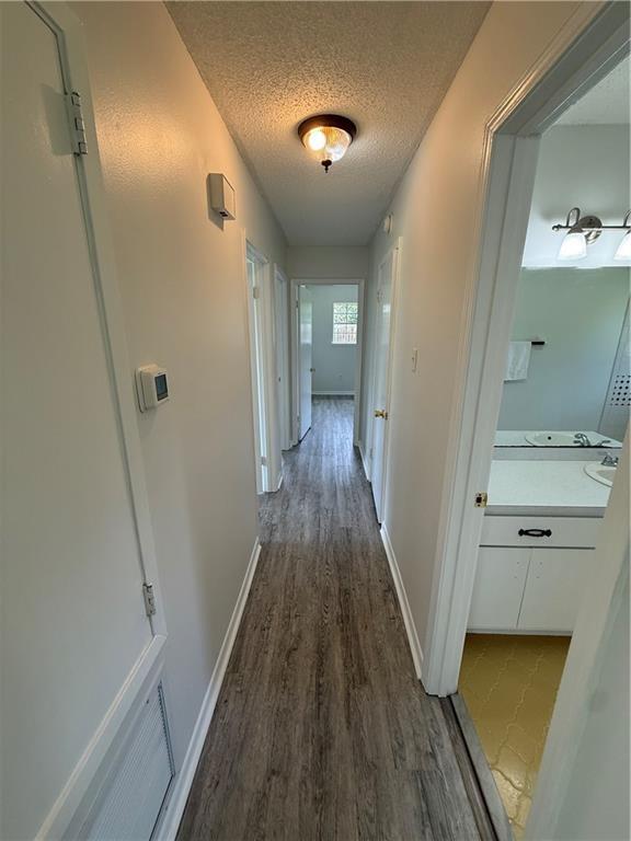 Building Photo - 7662 Simmons Dr