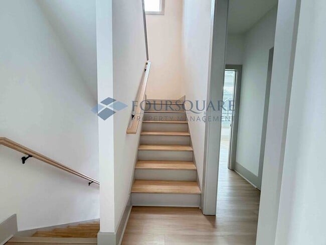 Building Photo - Modern 4-Bed / 4-Bath Townhome with Covered Patio, Deck & Garage – Inside the Beltline Near Downt...