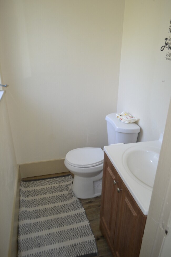 Building Photo - 1060 E Patrick Cir