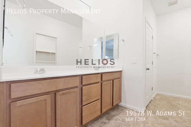 Building Photo - 19578 W Adams St