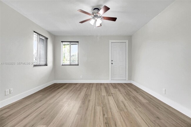 Building Photo - 1211 N Andrews Ave