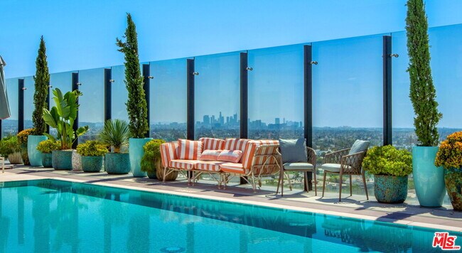 Building Photo - 8420 W Sunset Blvd