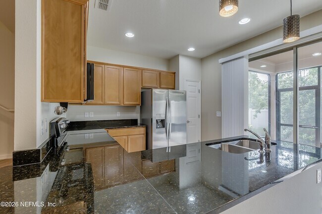 Building Photo - 7021 Buroak Ct