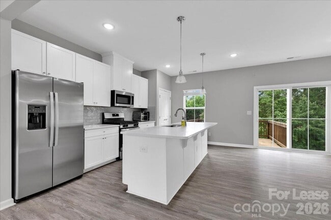 Building Photo - 2611 Grantham Place Dr