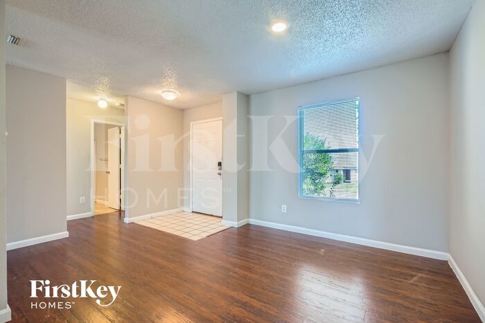 Building Photo - 1395 Stewart Dr
