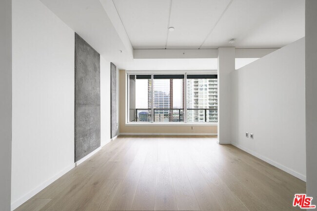 Building Photo - 1155 S Grand Ave