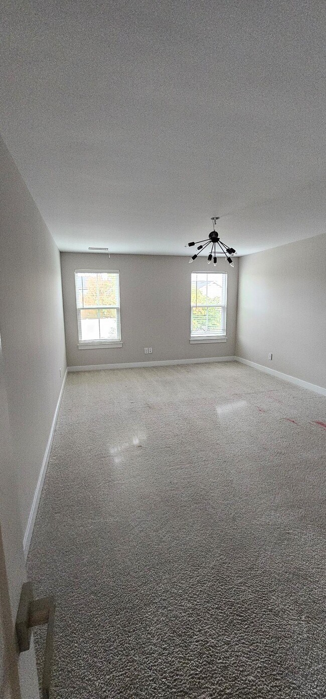 Building Photo - 12631 ES Draper Dr