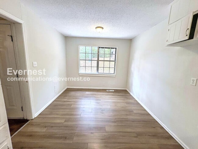 Building Photo - 434 Hillside Rd