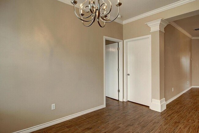 Building Photo - 2409 Gold Star Dr