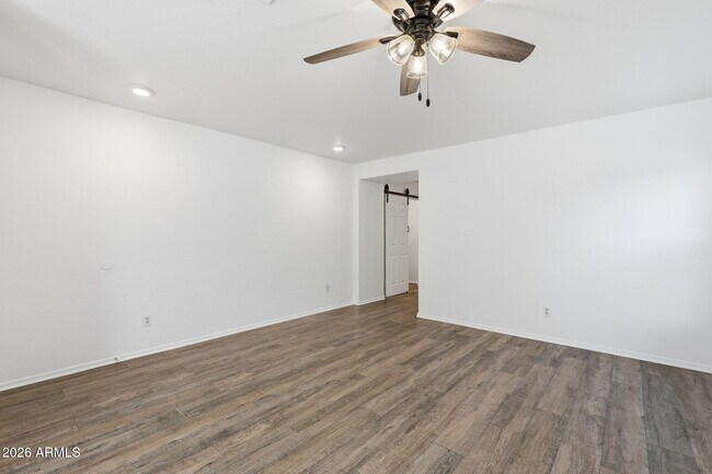 Building Photo - 45542 W Guilder Ave