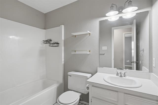 Building Photo - 128 Meador Ln