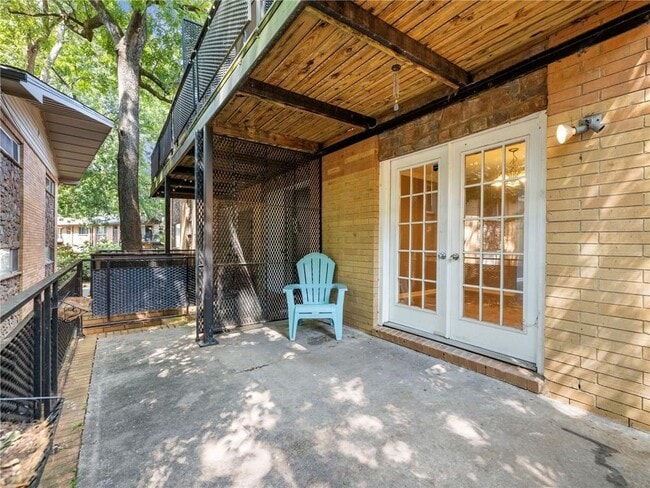 Building Photo - 115 Biscayne Dr NW