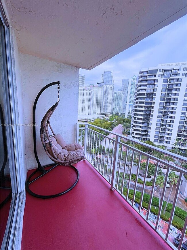 Building Photo - 770 Claughton Island Dr