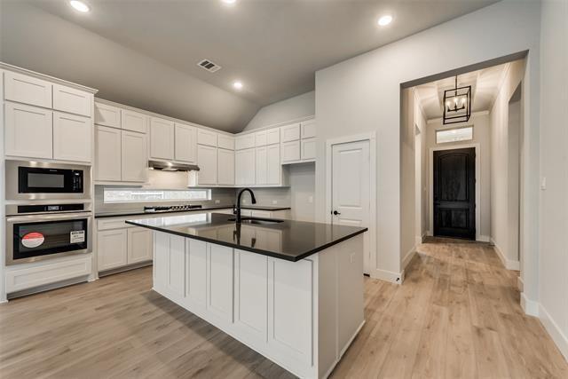 Building Photo - 921 Baybrook Ln