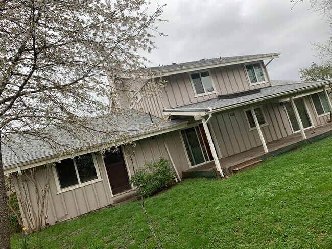 Building Photo - 3790 NW Wisteria Way