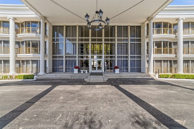 Building Photo - 5050 Ambassador Way