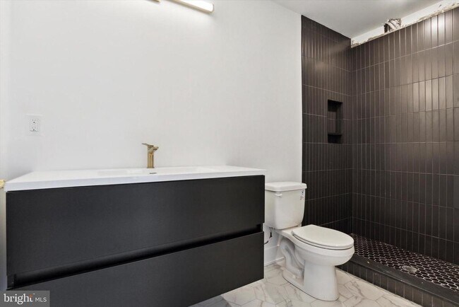 Building Photo - 367 W Hortter St