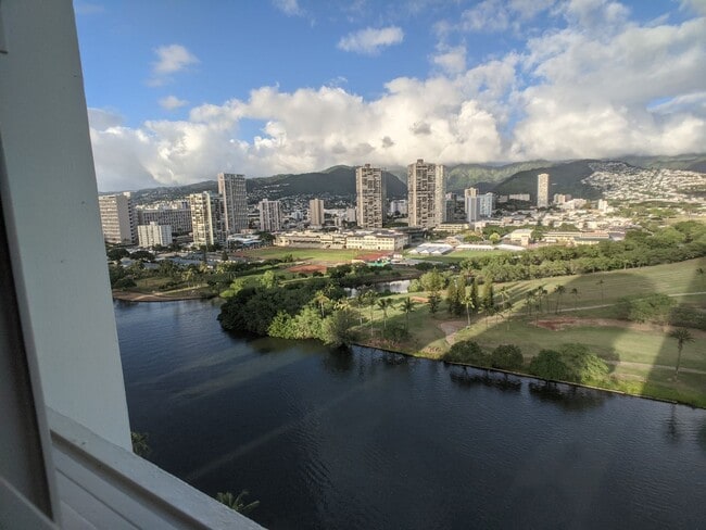 Building Photo - Fully Furnished 1-Bed 1-Bath Mountain Views @ Island Colony