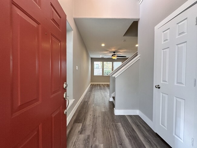 Building Photo - 46 Summer Haze Cir