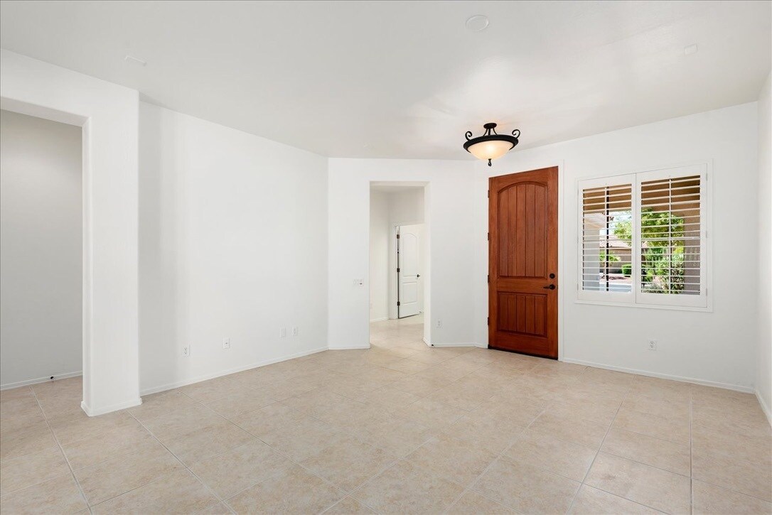 Building Photo - 22419 N San Ramon Ct