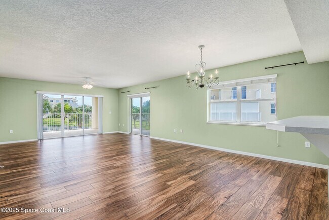 Building Photo - 8921 Lake Dr