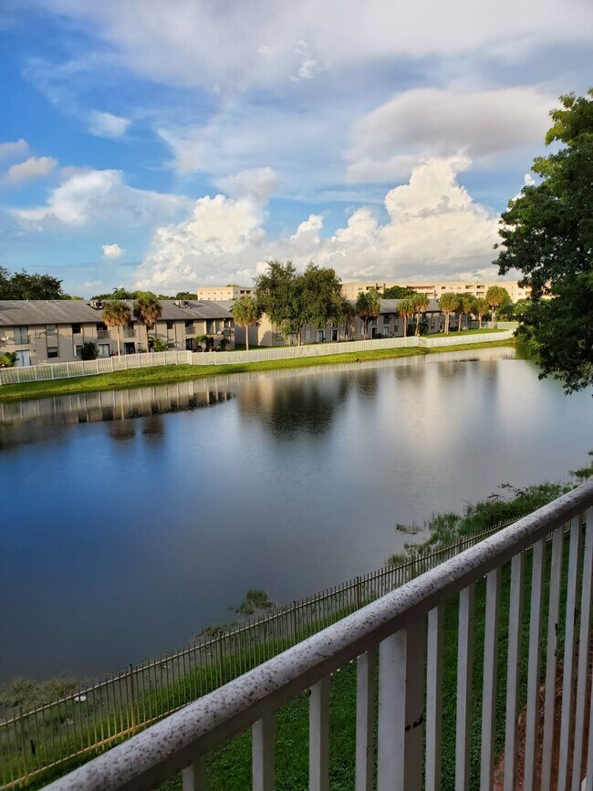 Building Photo - 15231 SW 80th St