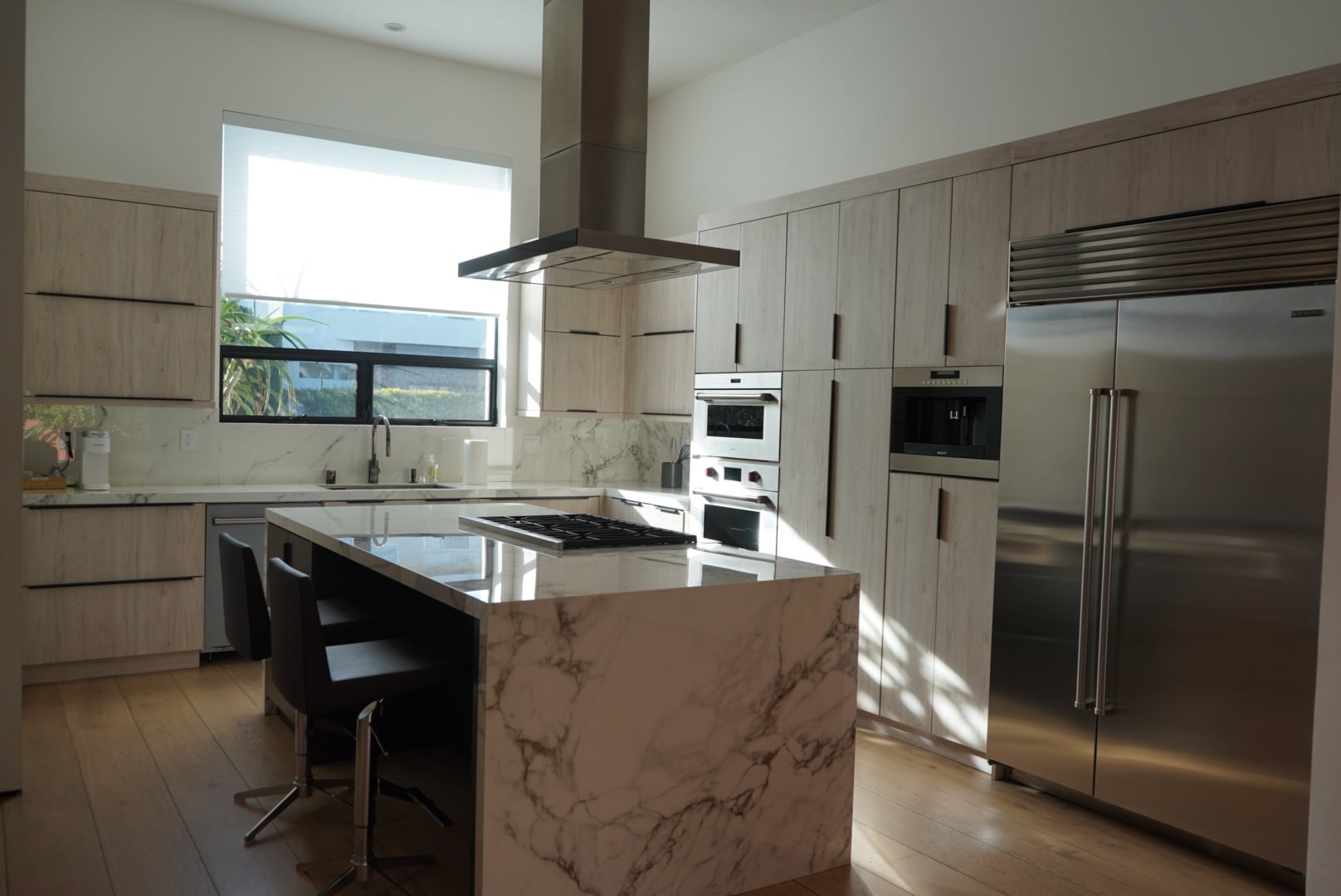 Building Photo - 738 N Sierra Bonita Ave