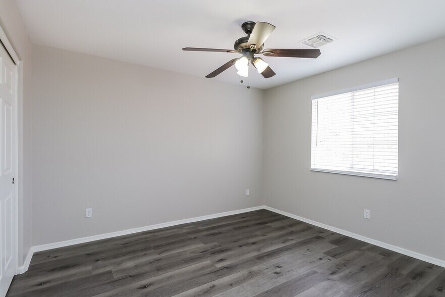 Building Photo - 31254 N Blackfoot Dr