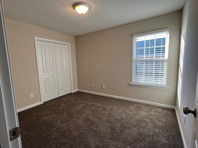 Building Photo - 3bd 2ba HOME FOR RENT!