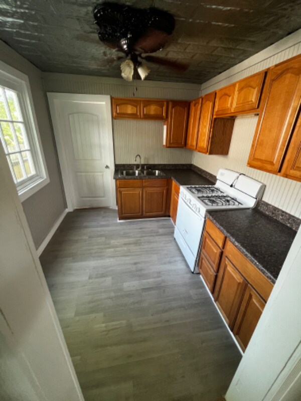 Building Photo - 4817 Wilson St