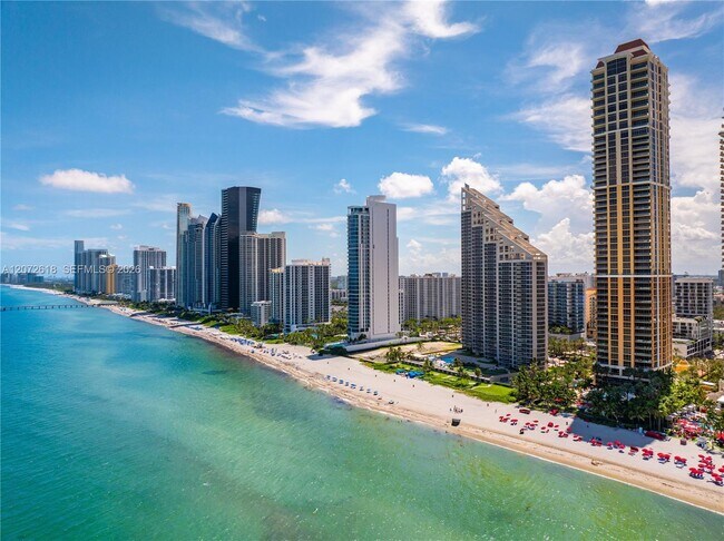 Building Photo - 17749 Collins Ave