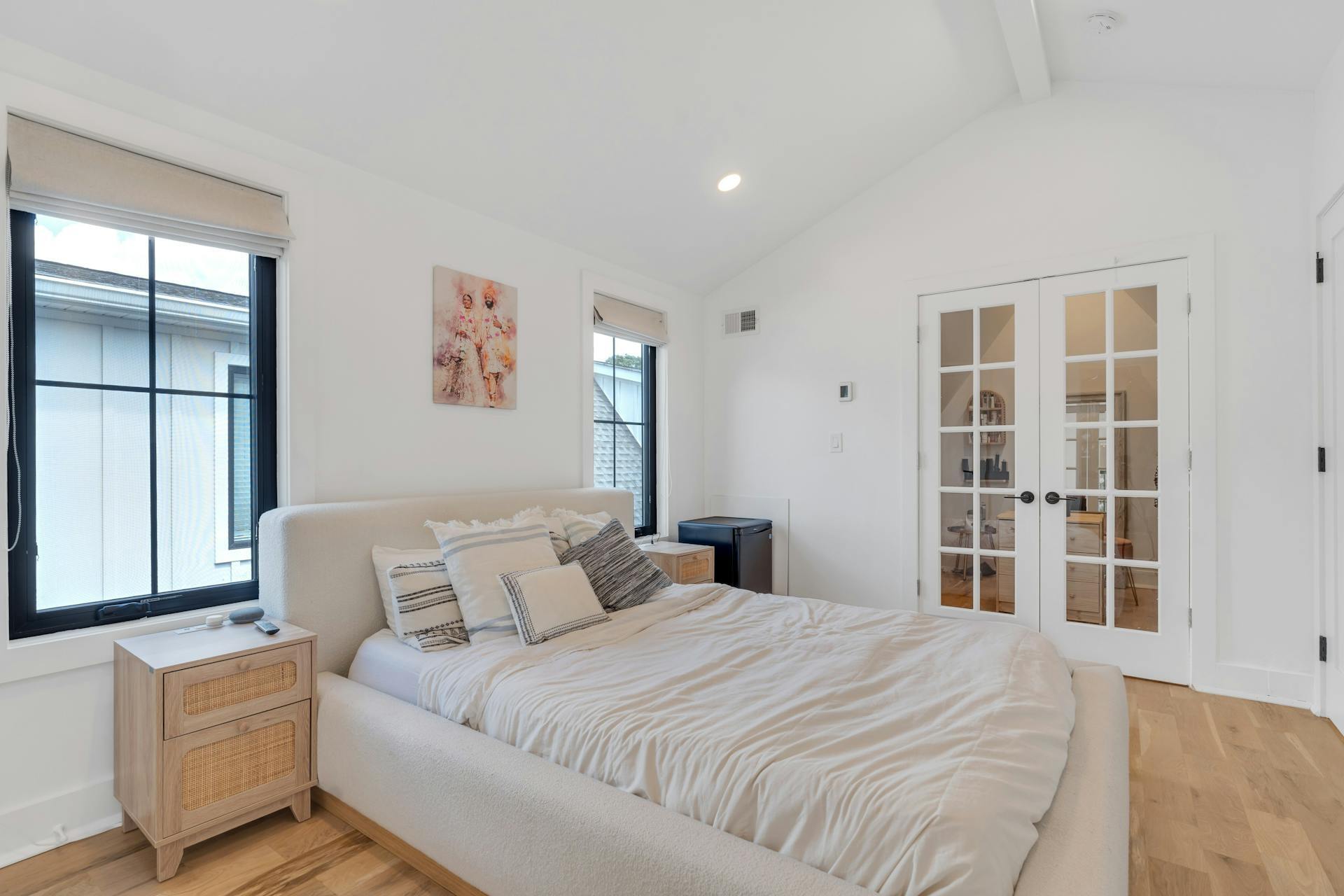 Building Photo - 71 Mission St