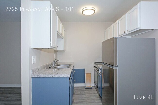 Building Photo - 2725 Pleasant Ave