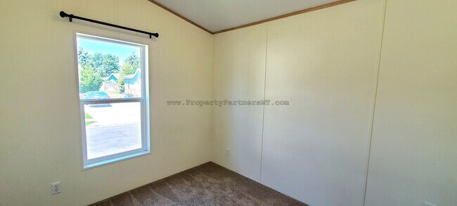 Building Photo - *** Very Nice *** 3 Bed 2 Bath remodel Mod...