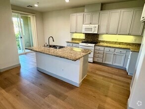 Building Photo - 25410 Huxley Dr